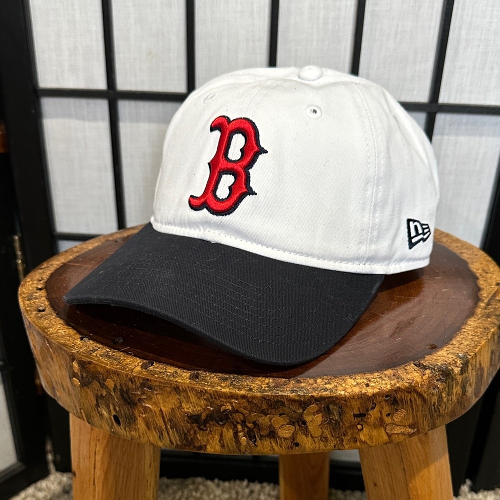 New Era Boston Red Sox MLB White Crown Black Brim Adjustable Cap